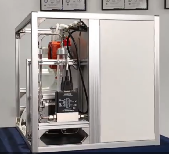  等离子体反应及产物分离装置